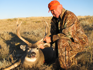 Wyoming Guided Trophy Mule Deer Hunts